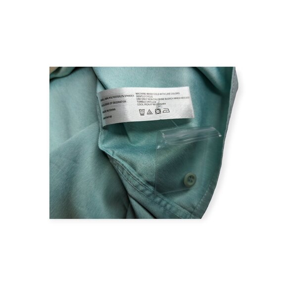 NWT Mountain and Isles Light Teal Short Sleeve Button Front Shirt Size Large - Picture 11 of 16